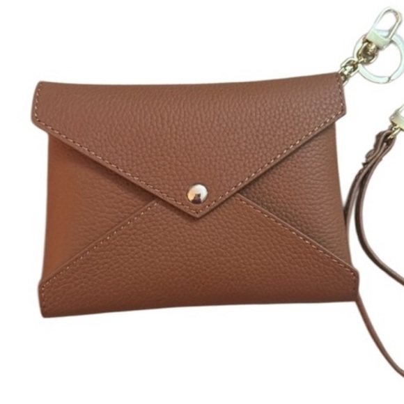dress up your purse me with Dress Up Purse! #dressupyourpurse #handbags #affordableleather Realistic roleplay modeled after real life grown up tasks is essential for developing critical thinking skills Dress Up Your Purse Paris